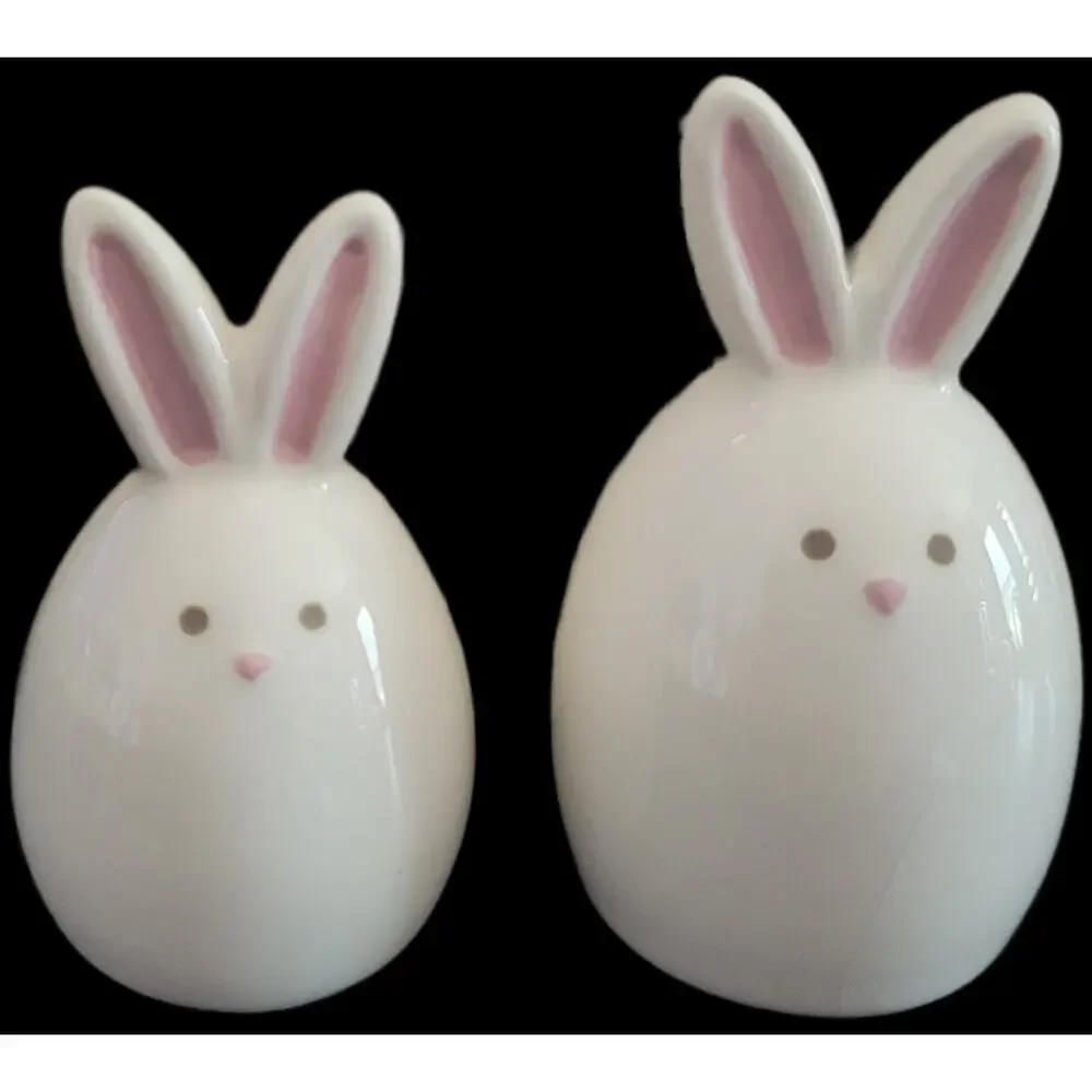 Grasslands Roads Bunny Salt & Pepper Shakers Spring In Basket Ceramic In Box